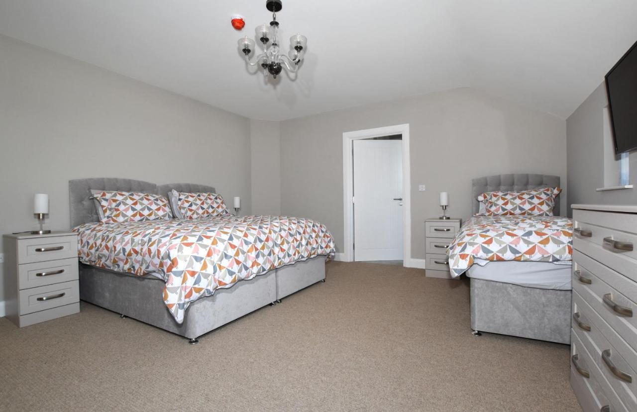 Homestead Hillsborough Guest Rooms الغرفة الصورة