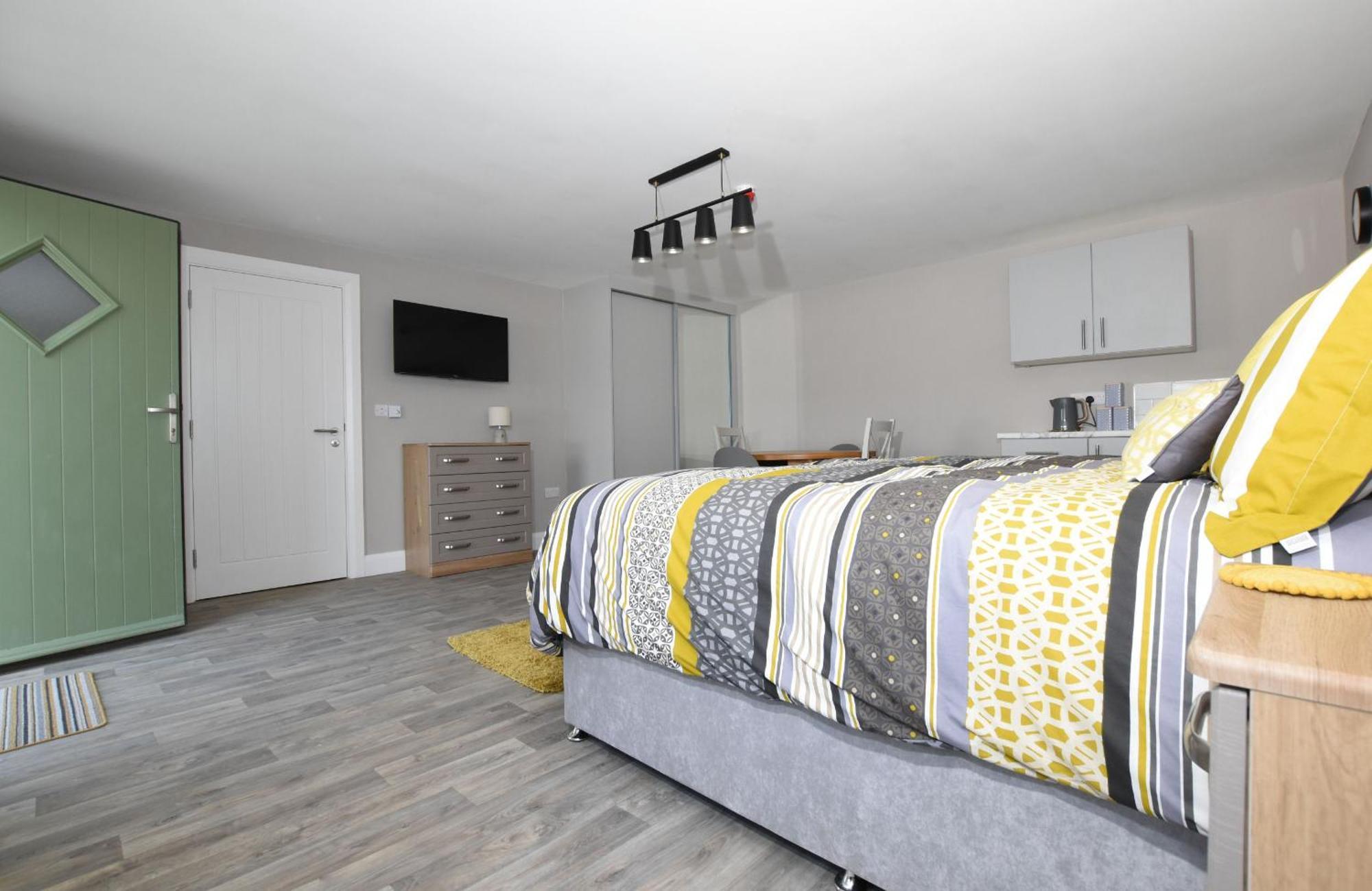 Homestead Hillsborough Guest Rooms الغرفة الصورة