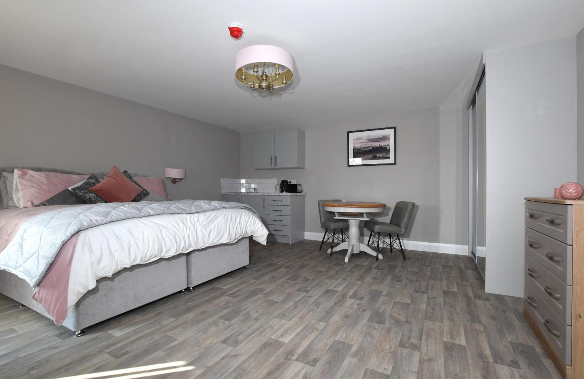 Homestead Hillsborough Guest Rooms الغرفة الصورة
